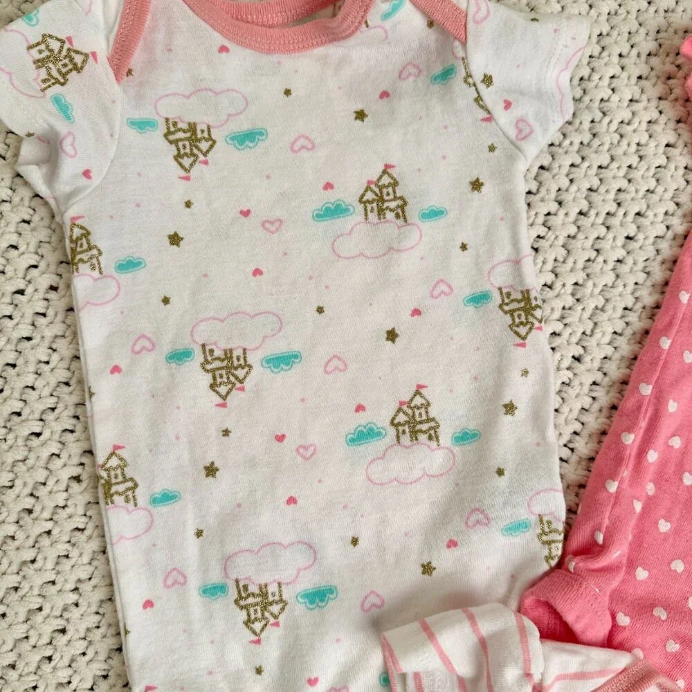 (4) Baby Girl Onesie Bodysuit Bundle Pink Princess Castles Size 3-6 Months